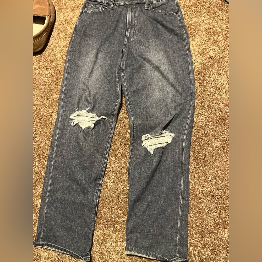 Distressed Boyfriend Jeans